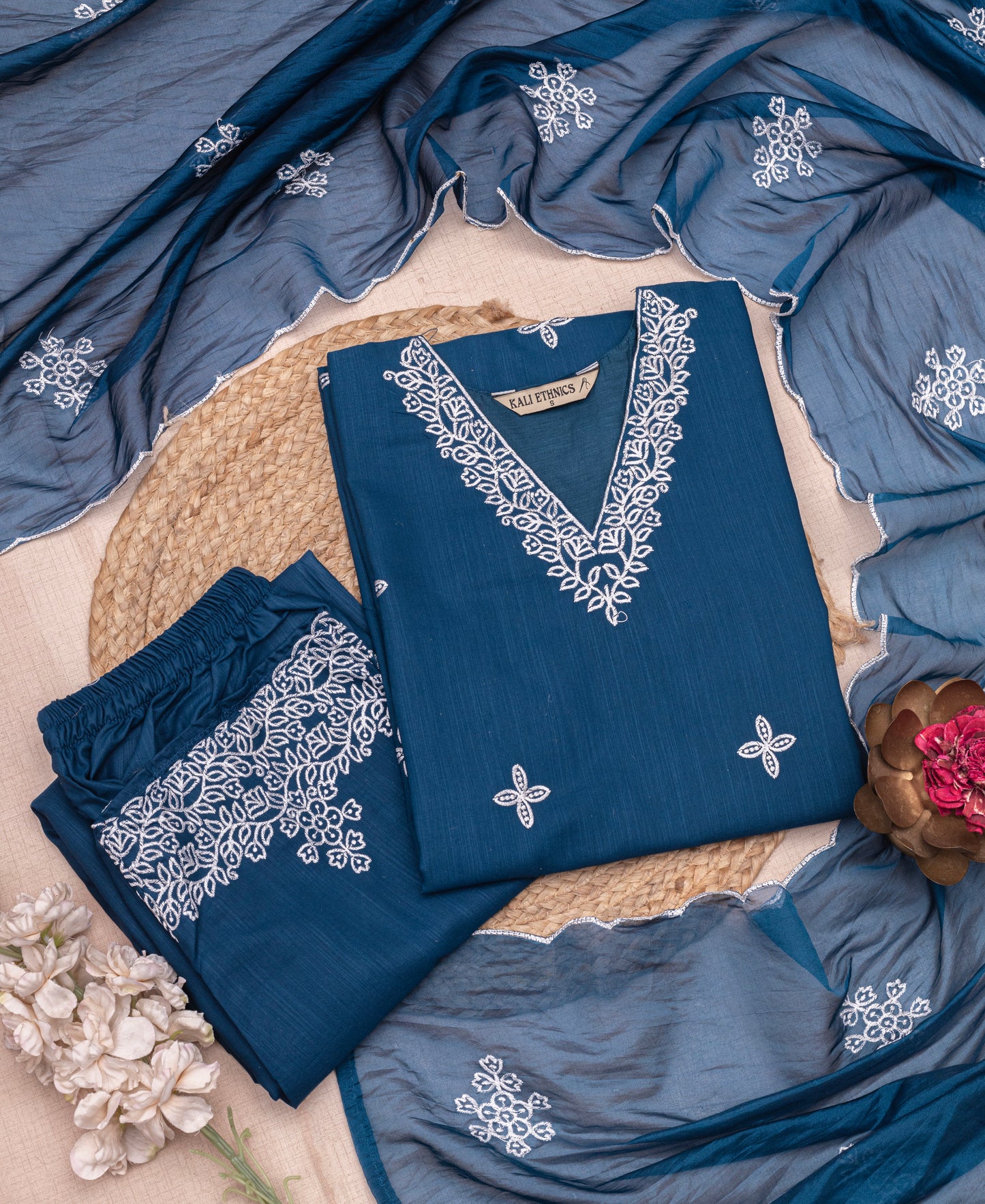 Neelkamal – नीलकमल