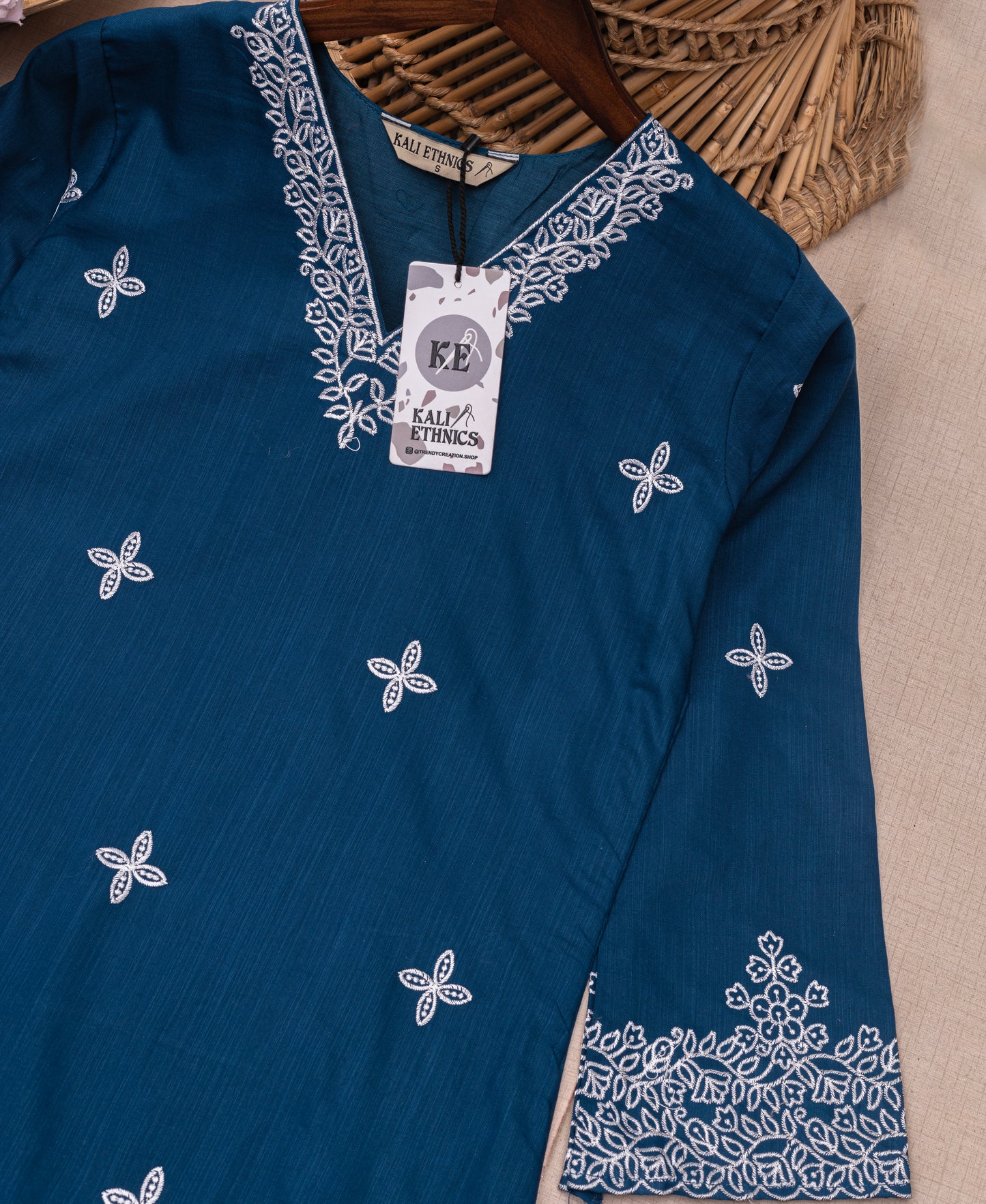 Neelkamal – नीलकमल