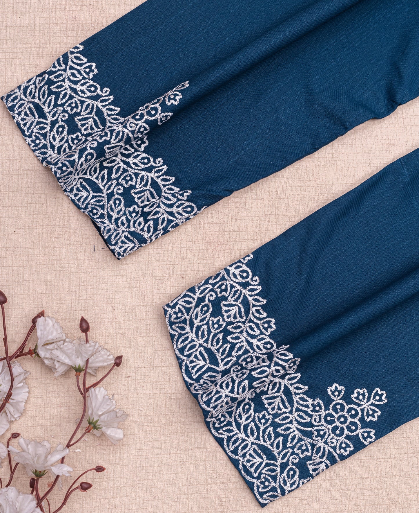 Neelkamal – नीलकमल